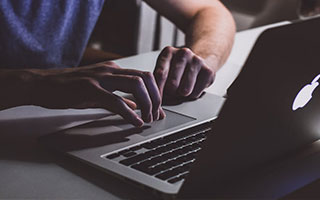 开云-米体：瓦拉内解释退役原因，膝盖失衡让他难以继续